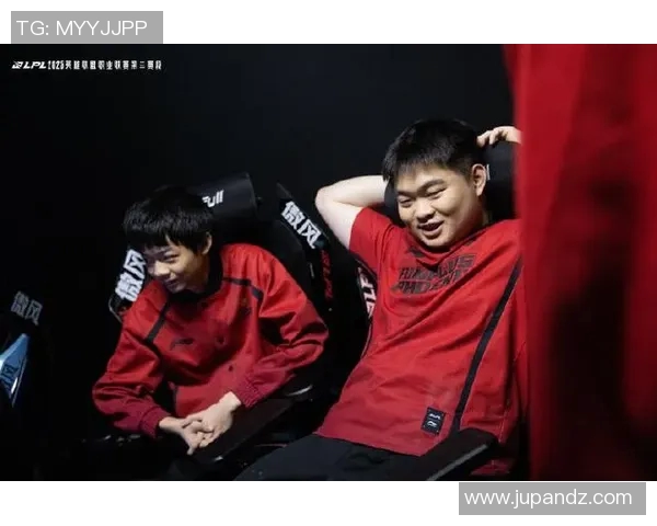 赛后复盘：分析V5与FPX对决中的战术与技术细节