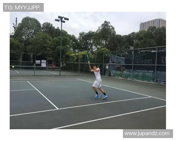 成都网球队以92分领跑杯赛积分榜展现强劲实力和团队合作精神